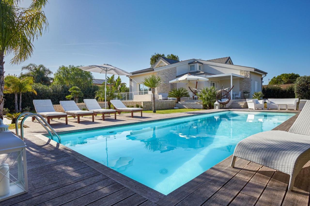 Villa Giame - Heated Pool, Beach At 350M Pozzallo Kültér fotó
