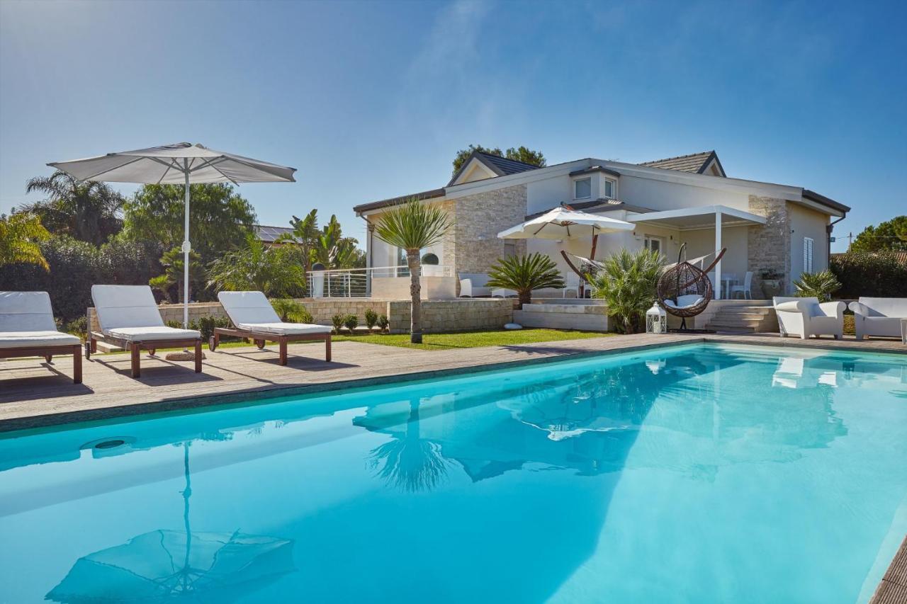 Villa Giame - Heated Pool, Beach At 350M Pozzallo Kültér fotó